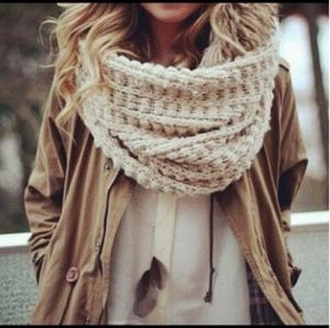 b w scarf